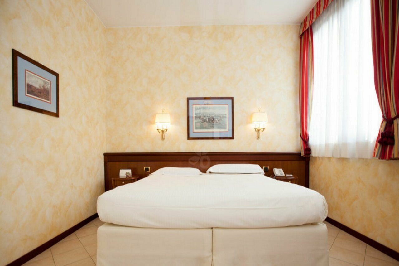 Unaway And Linea Uno Hotel