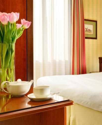 Hotel Unaway And Linea Uno Milan